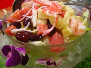 สลัดผัก ผลไม้ ชลนิณี